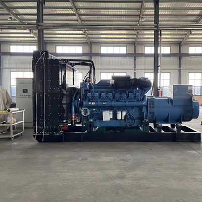 レージエーターと 32.4-2880A の電流を搭載した 50kw Yuchai サイレント ディーゼル 発電機セット